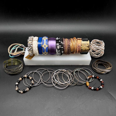 Mixed Costume Jewelry Bracelet Lot 1.4 lb Vintage to Modern Bangles Beaded Wrap