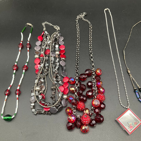 Vintage & Modern Costume Jewelry Lot 9 Pieces Beaded Shell Star Pendant