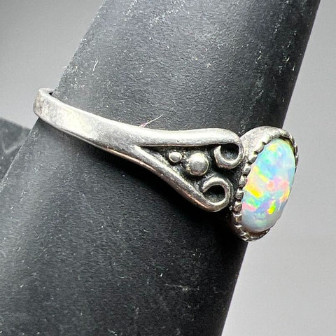 925 Sterling Silver Opal Ring Size 8.75 2.1g