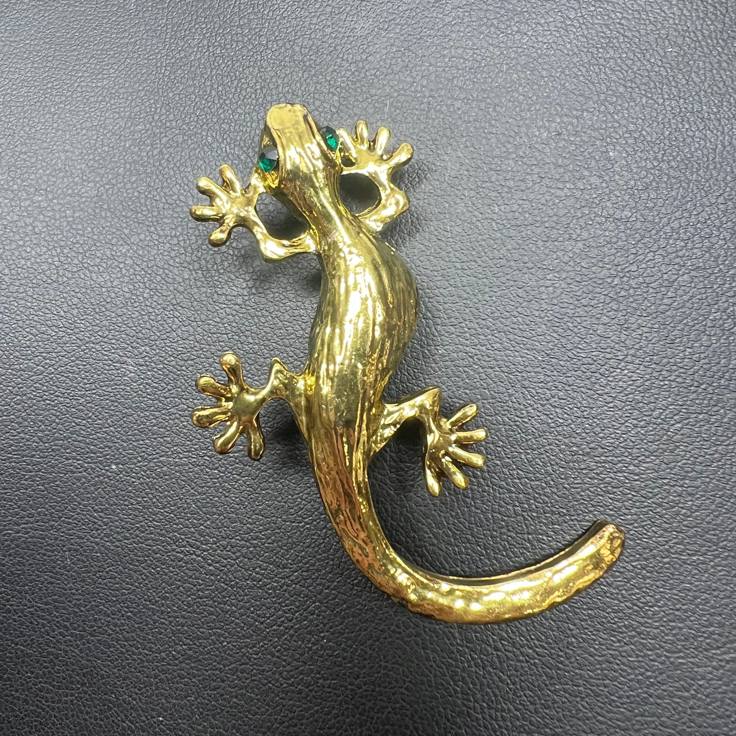 Vintage Gold Tone Lizard Brooch with Green Eyes 2"