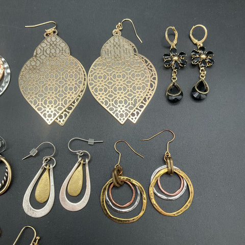 Fashion Jewelry Earrings Lot of 14 Pairs Mixed Styles Hoops Dangles Studs
