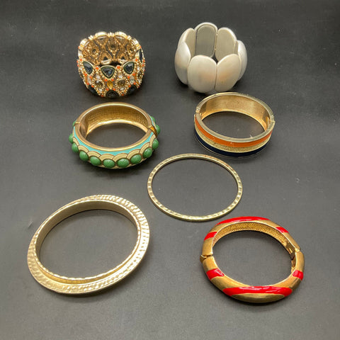 Vintage to Modern Costume Jewelry Lot 2.3 Lbs Bangles Stretch Rhinestone 13pc