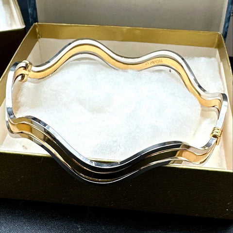 Vintage Avon Jewelry Lot 6 Pieces Frosted Glass Apple Fashion Waves Bangle Boxed