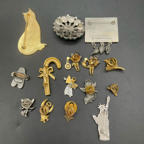 Vintage and Modern Costume Jewelry Lot 15 Brooches Pins Marjolein Bastin Cat