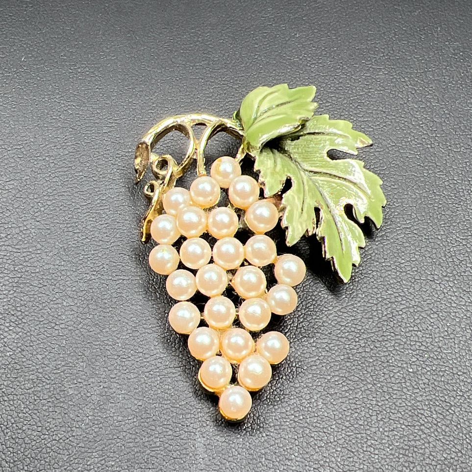Vintage Faux Pearl Grape Bunch Brooch