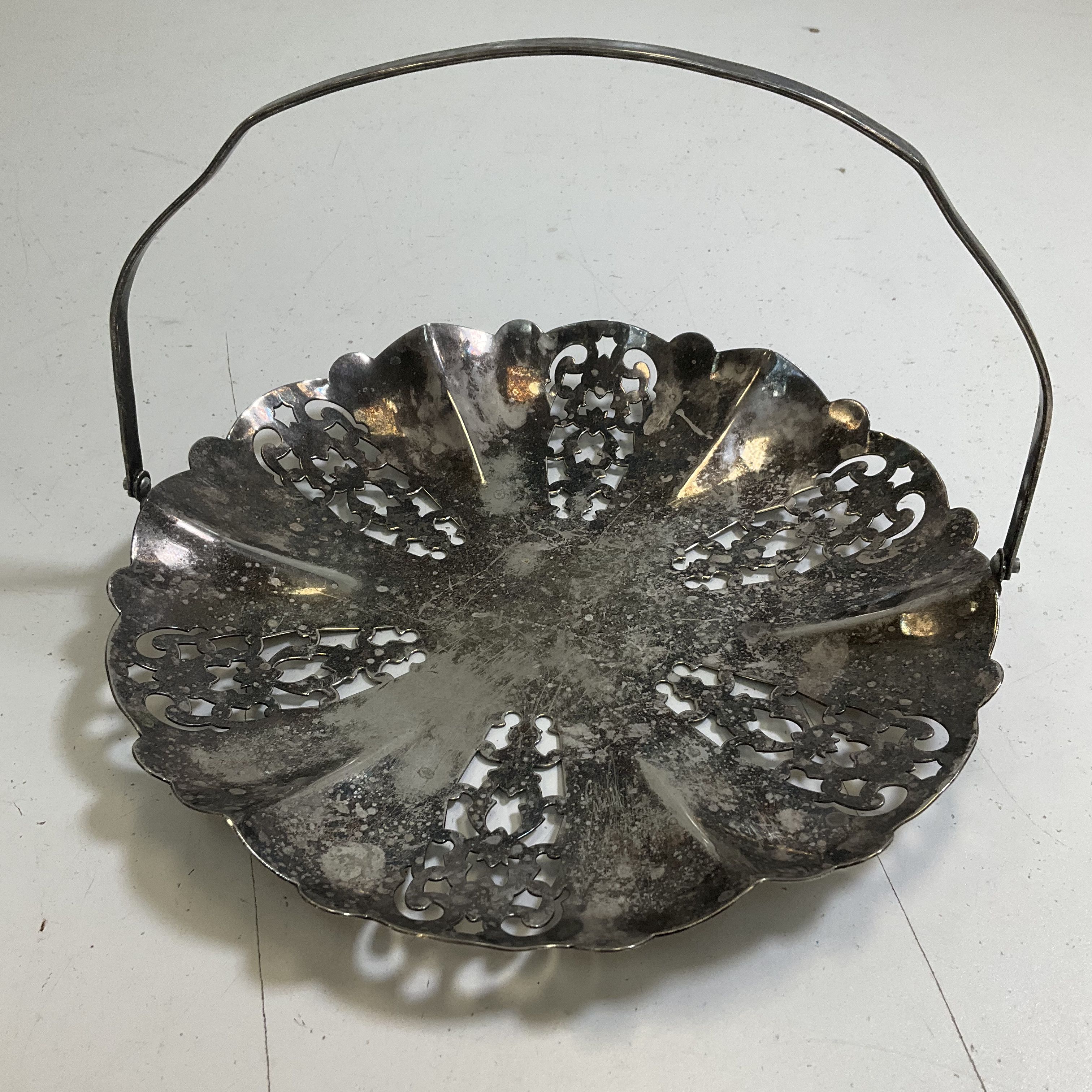 Vintage Silver Plated Reticulated Wedding Basket Pierced Dish w/ Handle 8.5"