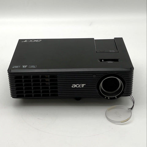 Acer X1261P DLP Projector 3D Ready With Case Cables Manual Turns On