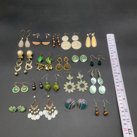 Vintage & Modern Fashion Costume Jewelry Lot 20 Pairs Dangle Boho Earrings