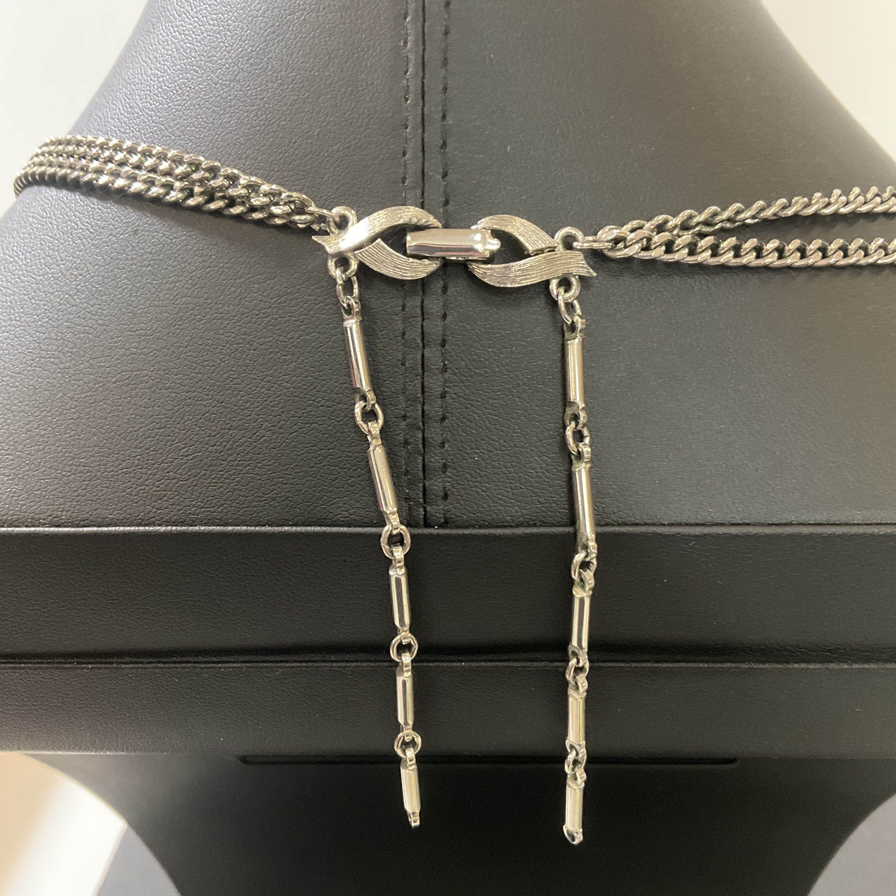 Vintage Lisner Silver Tone Ball& Tassel Pendant Chain Necklace 1960s