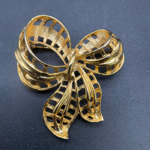 Vintage Gold Tone Brooch Lot of 5 Monet Gerry's Crown Starburst Floral