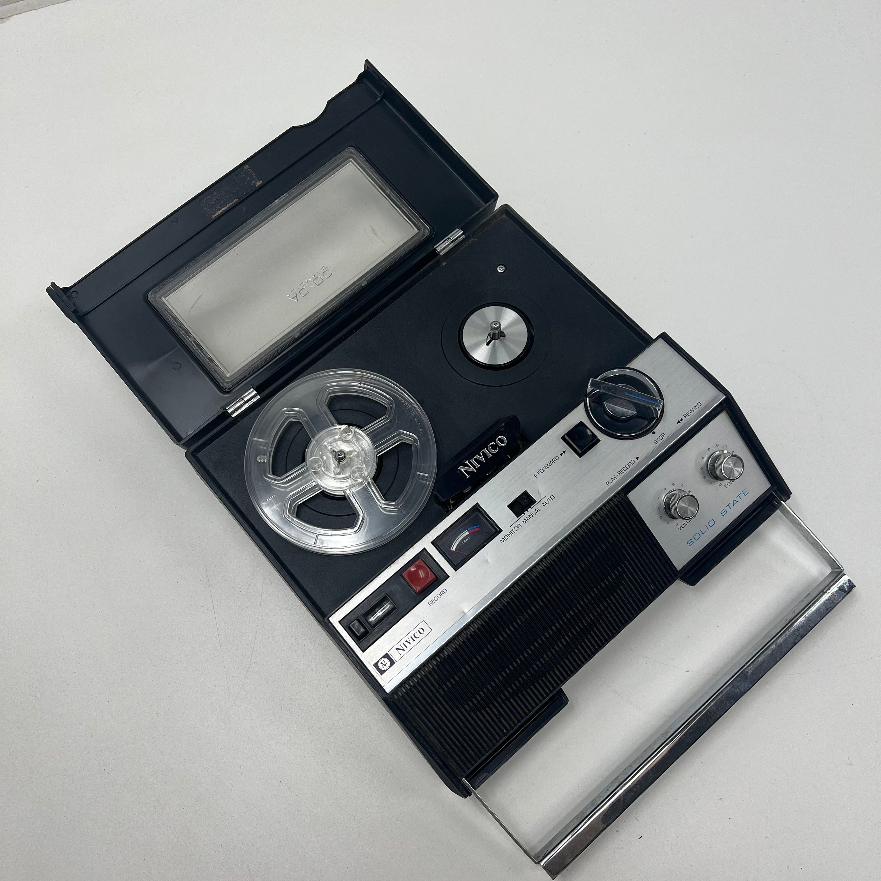 JVC Nivcio Tape Recorder Model 1561 AC/DC Automatic *Untested