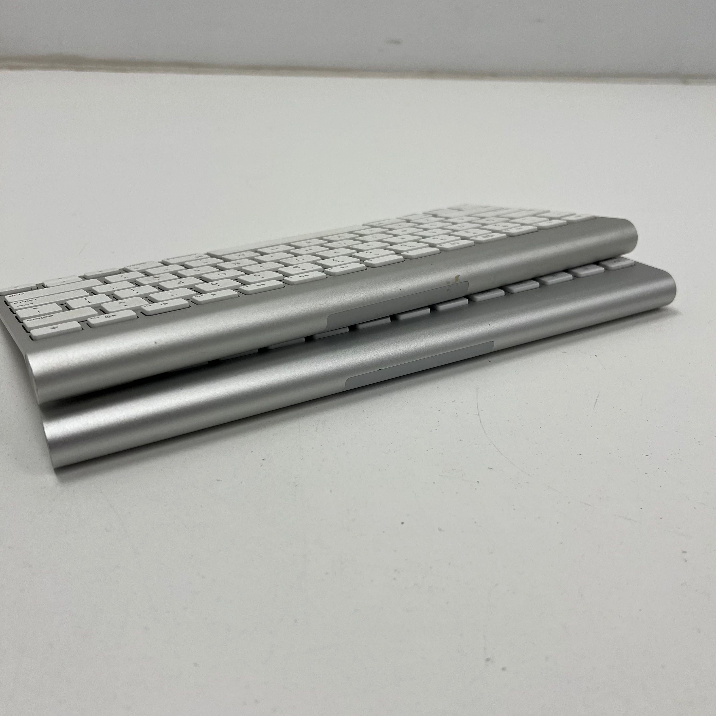 Lot of 2 Apple A1314 Wireless Bluetooth Keyboard Aluminum