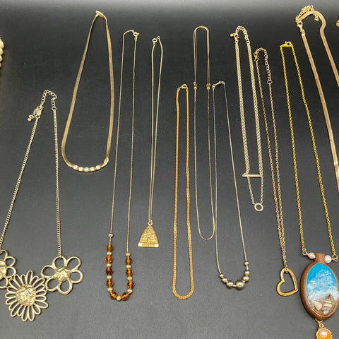 Vintage to Modern Costume Jewelry Lot 16 Necklaces Gold Tone Pendants 0.5 lb