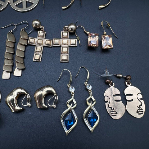 Vintage & Modern Costume Jewelry Lot 30+ Pairs Earrings Hoops Drops Studs