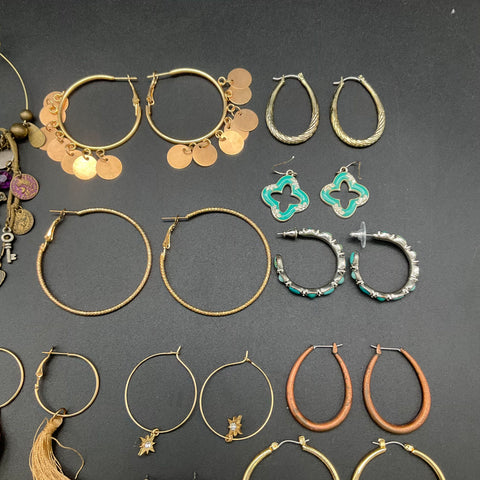 Modern Fashion Mixed Costume Jewelry Lot 20 Pairs Hoops Tassels 0.3 Lbs