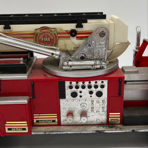 Large Remote Control Fire Truck Toy Lights Siren Extending Ladder Tethered