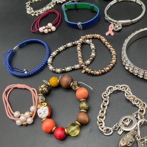 Fashion Jewelry Lot of 26 Bracelets Bangles Cuffs Beaded Rhinestone Boho Relic