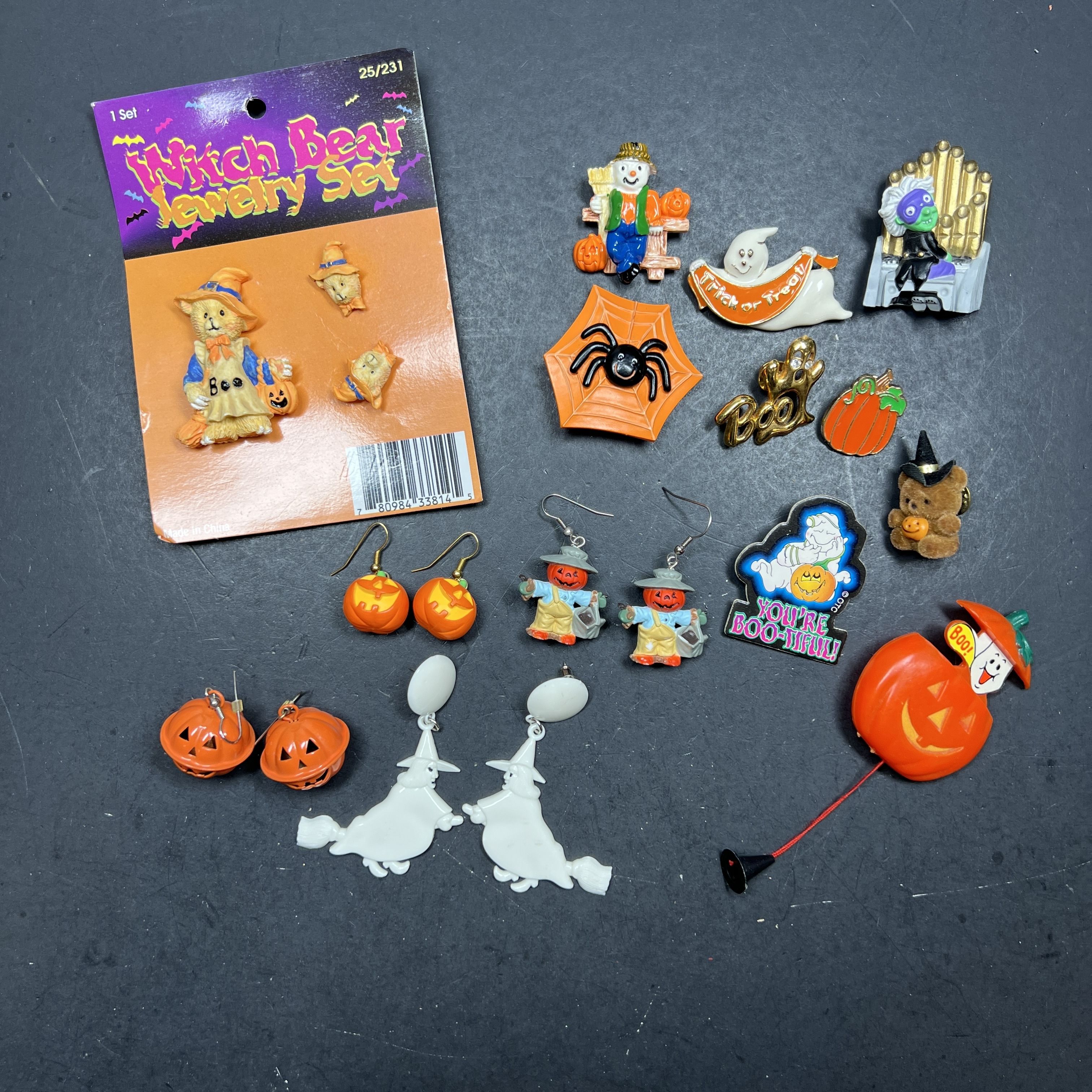 Vintage Halloween Jewelry Lot Earrings Brooches
