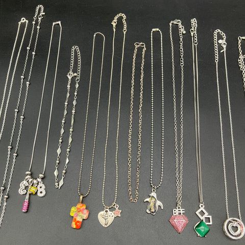 Vintage to Modern Mixed Costume Jewelry Necklace Lot 15 Pcs Bib Pendant Chain