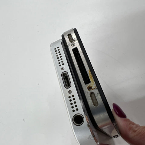 Apple iPhone 5S A1453 & iPhone 4S A1387 Smartphone Lot of 2
