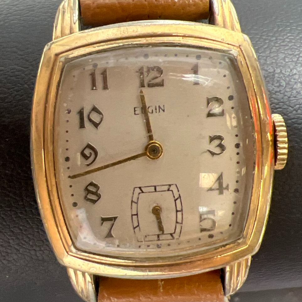 Vintage Elgin Analog Wristwatch Ticking