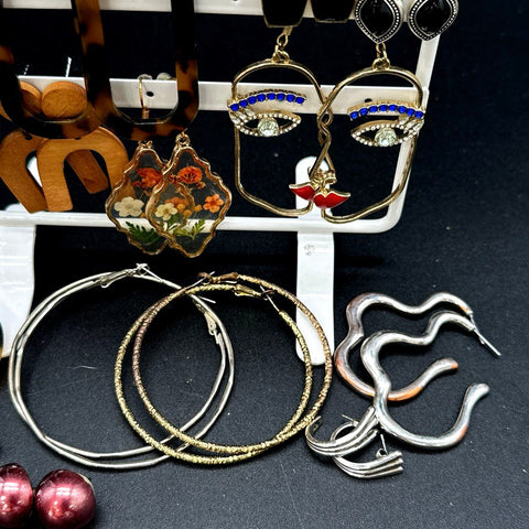 Costume Jewelry Earring Lot 30 Pairs Hoops Drops Studs Boho Retro Novelty