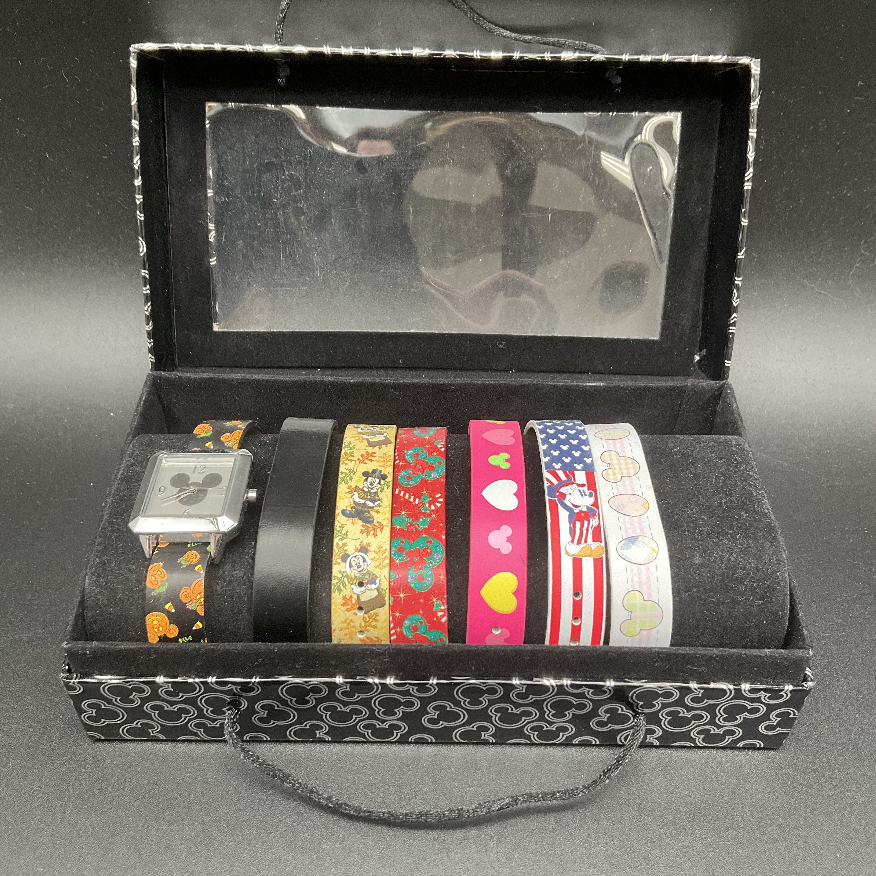 ディズニー Disney ライトバッチ Disney Parks Mickey Mouse Interchangeable Strap Watch Set 7 Bands