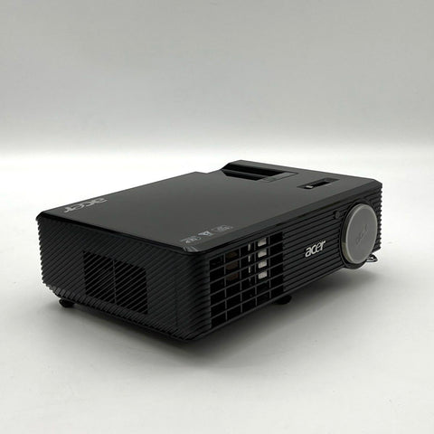 Acer X1261P DLP Projector 3D Ready With Case Cables Manual Turns On