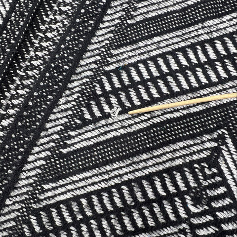 Molly Bracken NWT Knit Poncho Vest Black White Chevron Metallic Eyelash Sz M/L