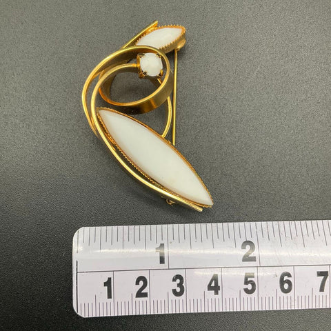 Vintage Mid Century Gold Tone Milk Glass Abstract Brooch & Earrings Demi Parure