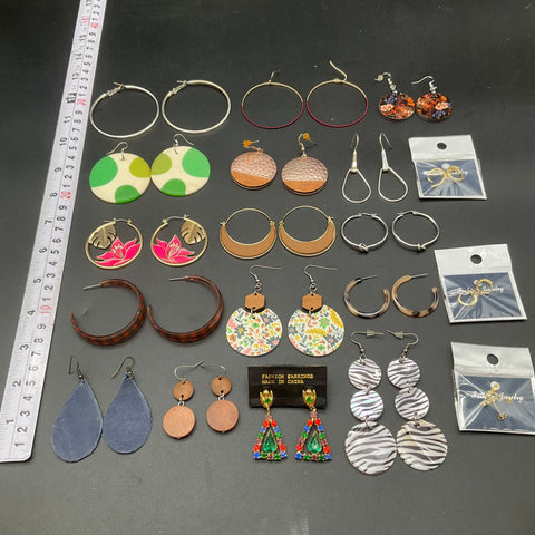 Fashion Jewelry Lot of 19 Pairs Earrings Hoops Dangles Boho Rhinestone Floral