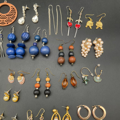 Mixed Costume Jewelry Earring Lot 30+ Pairs Vintage & Modern Wood Rhinestone