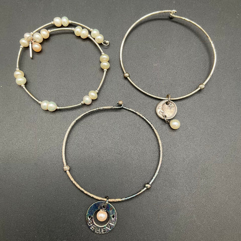 Vantel Pearls Fashion Jewelry Lot 8pc Necklace Bangles Charms Pearl Accents