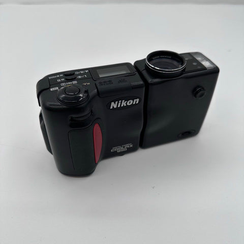 Vintage Nikon Coolpix 950 Digital Swivel Camera 8MB CF Card Case Tested Works