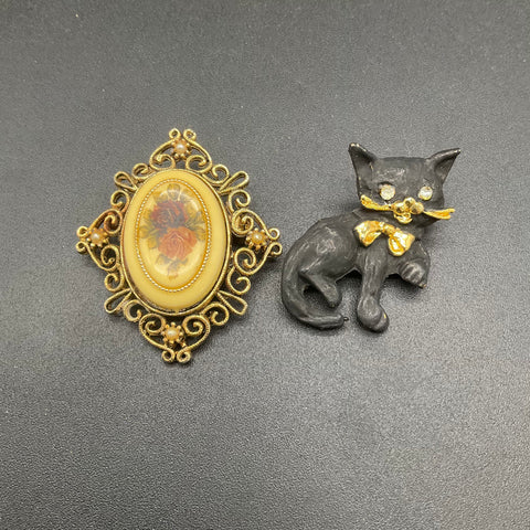 Vintage Costume Jewelry Lot of 8 Brooches Cats Celestial Moon Stars Wood Art