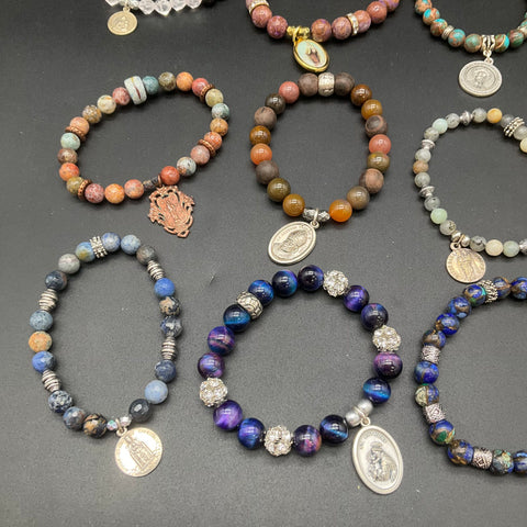 Religious Semi-Precious Stone Bead Stretch Bracelet Lot of 20 Saint Medals