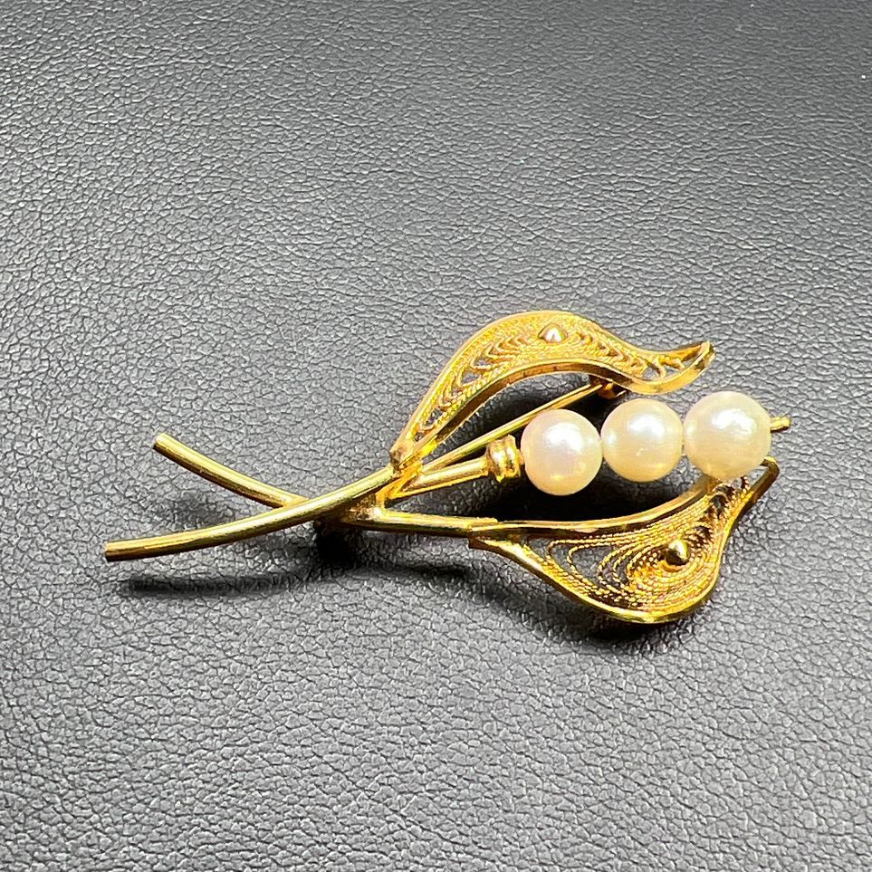 Charles Reis Co. 12K Gold Filled Pearl Leafy Brooch 3.75g