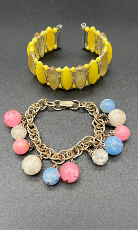 Vintage 14pc Costume Jewelry Lot 60s 70s Necklaces Brooches Pastel Beads