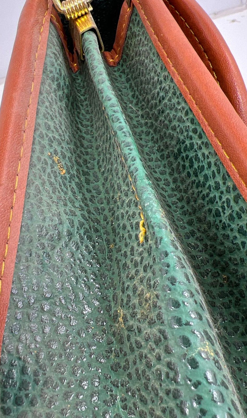 Vintage 80s Dooney & Bourke Green All Weather Leather Messenger Satchel Bag