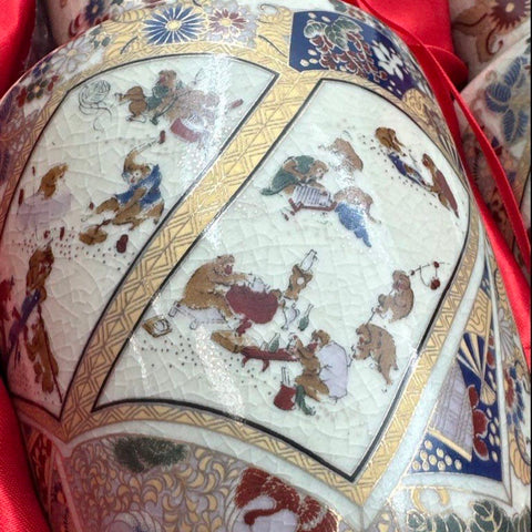 Yi Lin Arts & Treasures of China Ceramic Vase Pair Satsuma Style Boxed Set