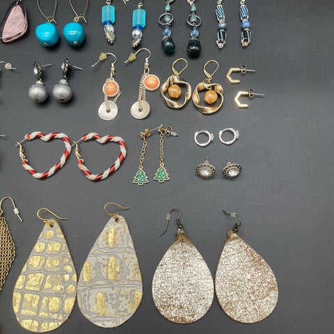 Fashion Jewelry Lot of 22 Pairs Mixed Earrings Hoops Dangles Studs Rhinestone