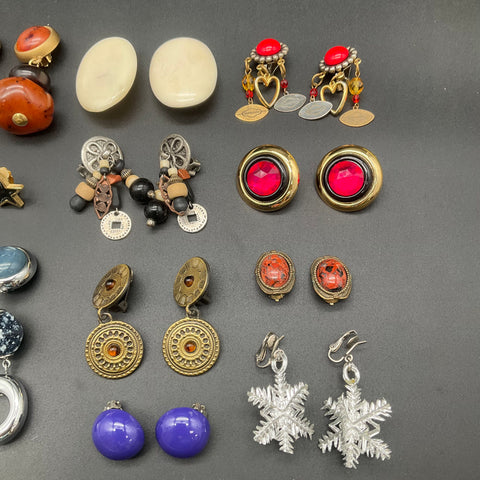 Vintage & Modern Costume Jewelry Lot 12 Pairs GJD Clip-on Dangle Stud Snowflake
