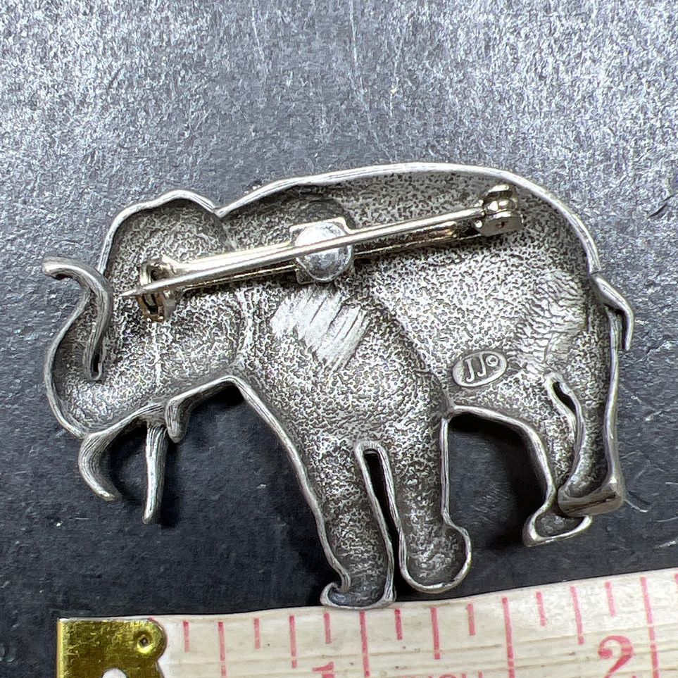 Jonette Jewelry JJ Elephant 2" Brooch