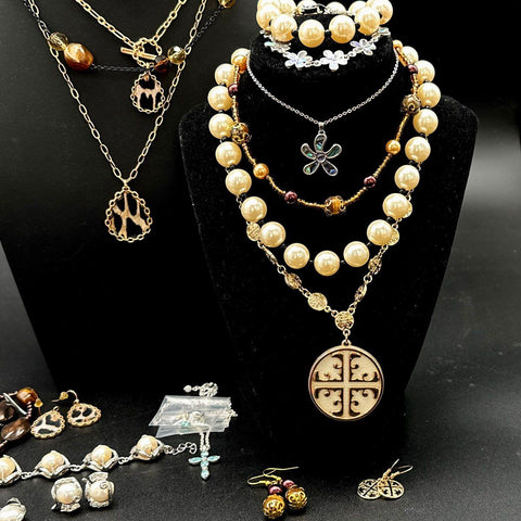 Jewelry Lot 20 Pieces Necklaces Earrings Bracelets Faux Pearl Rhinestone Leopard