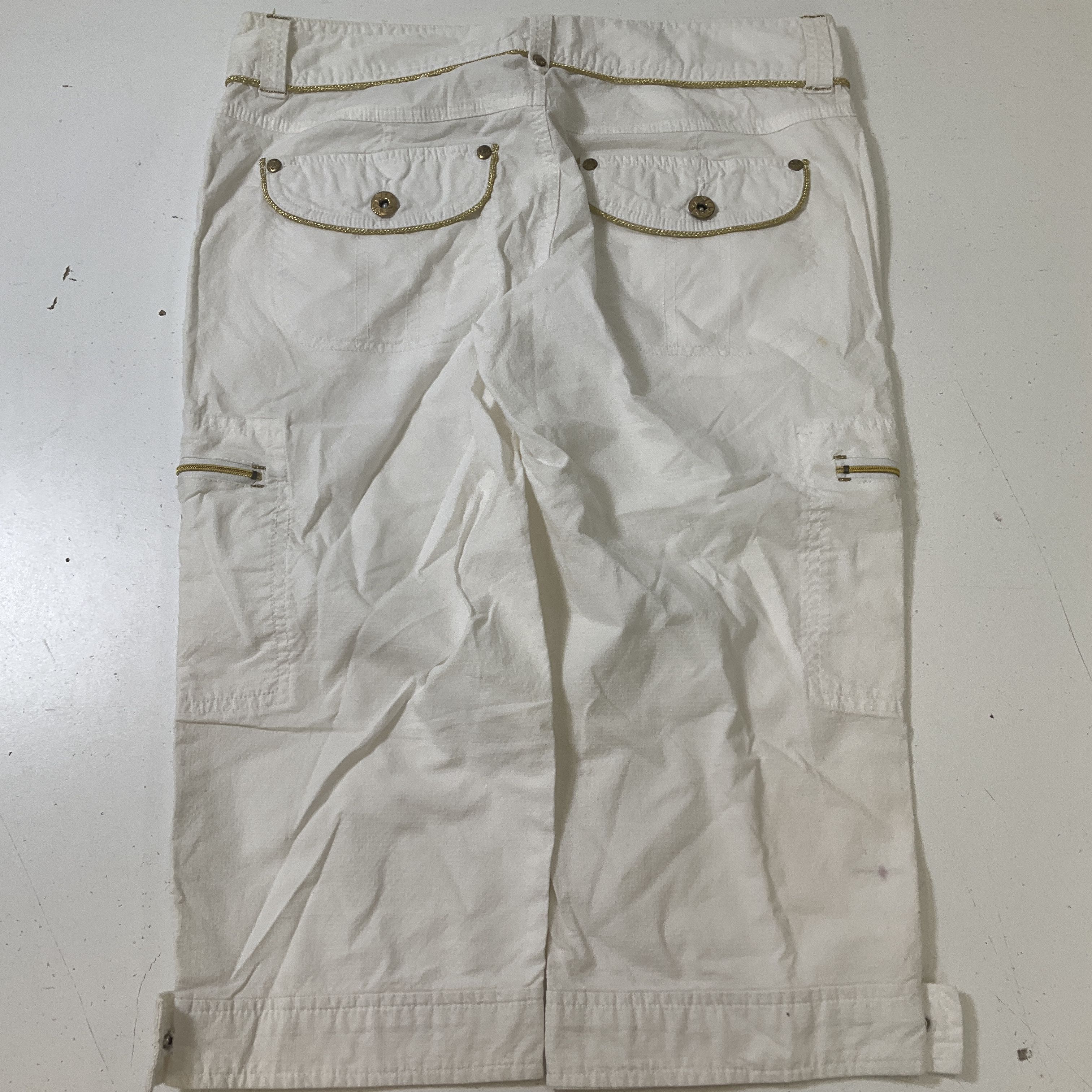 South Pole Women's White Capri Pants Gold Trim & Hardware Juniors Size 9 Vtg Y2K