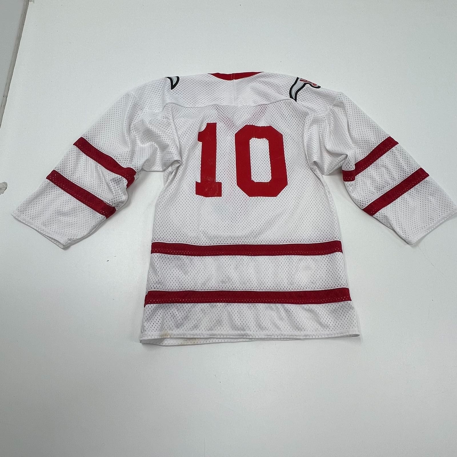 Omaha Mavericks UNO CCHA Hockey Jersey #10 Bakka Sz YS