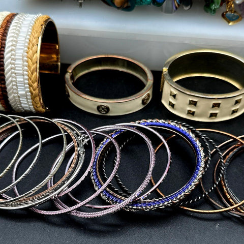 Mixed Costume Jewelry Lot 40+ pc Bangles Cuffs Beaded Rhinestone Vintage Modern
