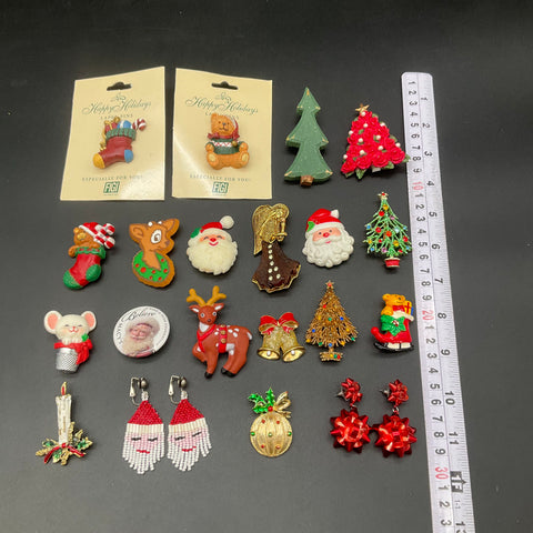 Vintage Christmas Holiday Jewelry Lot 22pc Brooches Pins Earrings FIGI Macy's