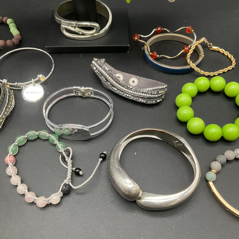 Wearable Jewelry Lot 26 Bracelets Lucky Brand Psalm Bangle Beaded Rhinestone