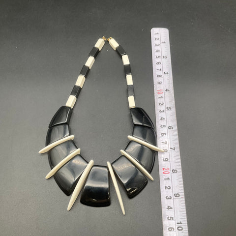 Vintage Art Deco Style Black White Plastic Statement Bib Necklace 16"